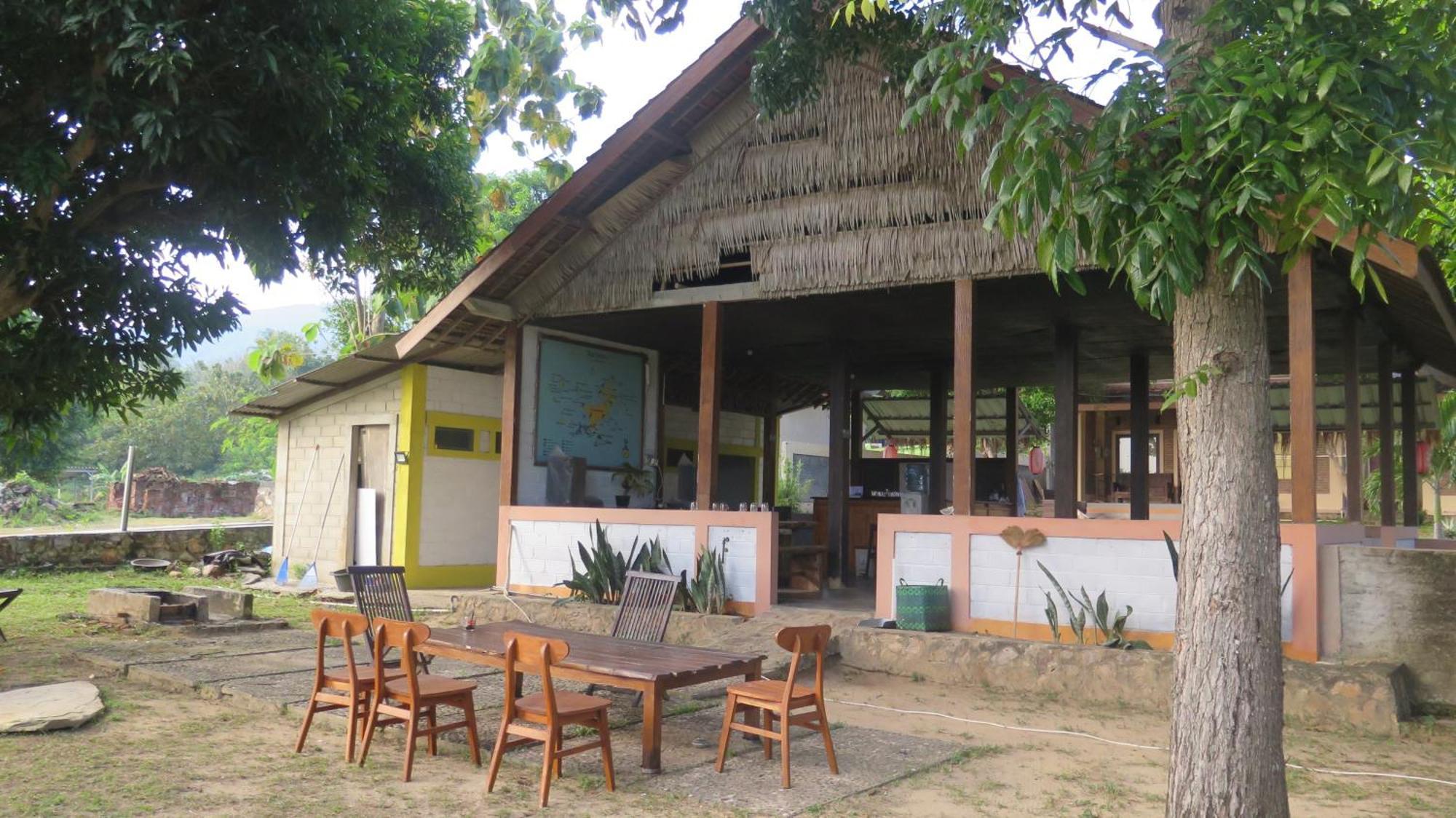 Mangrove Inn Îles Îles Karimunjawa Extérieur photo