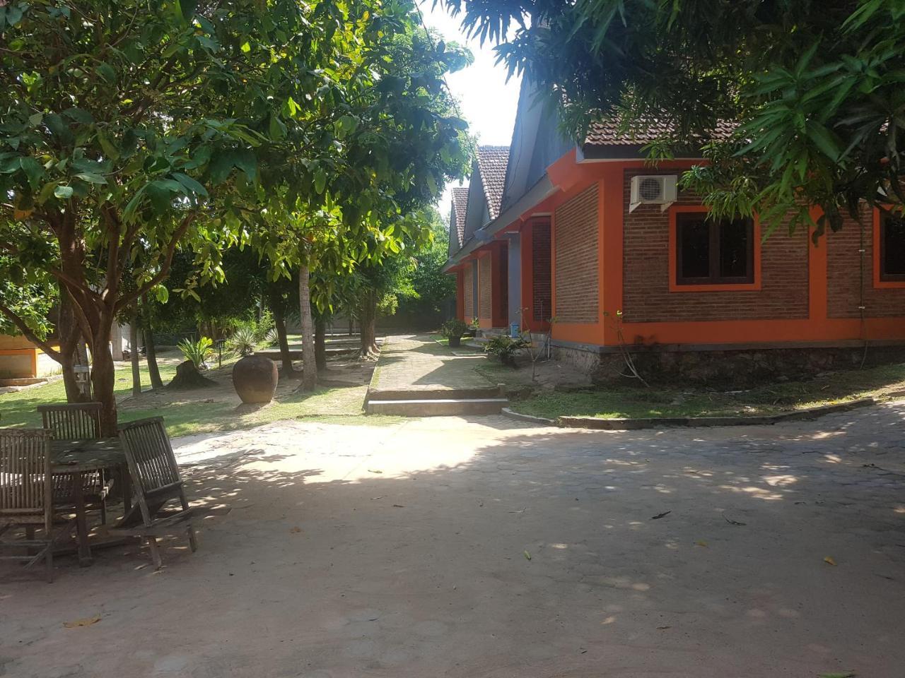 Mangrove Inn Îles Îles Karimunjawa Extérieur photo