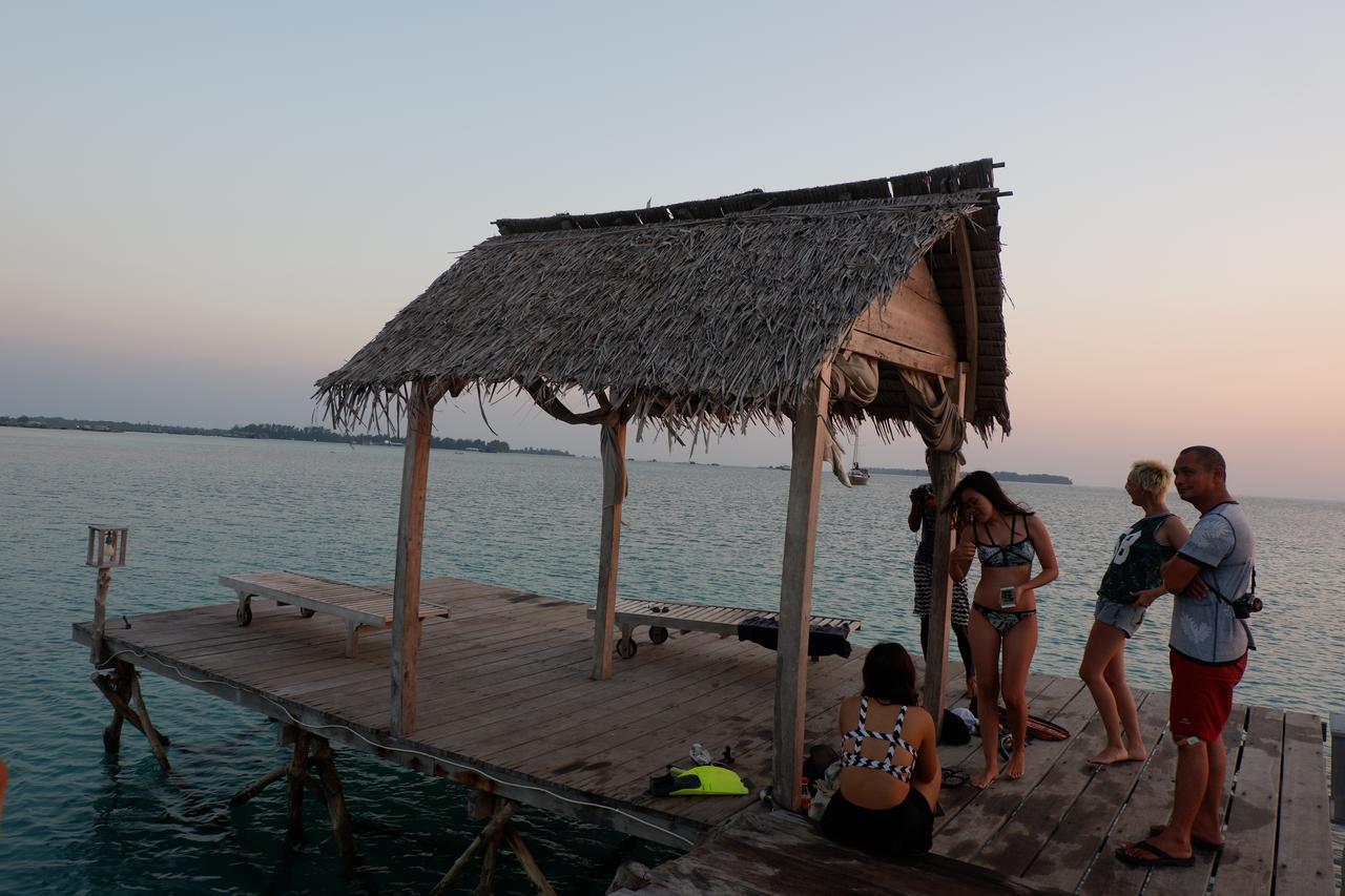 Mangrove Inn Îles Îles Karimunjawa Extérieur photo
